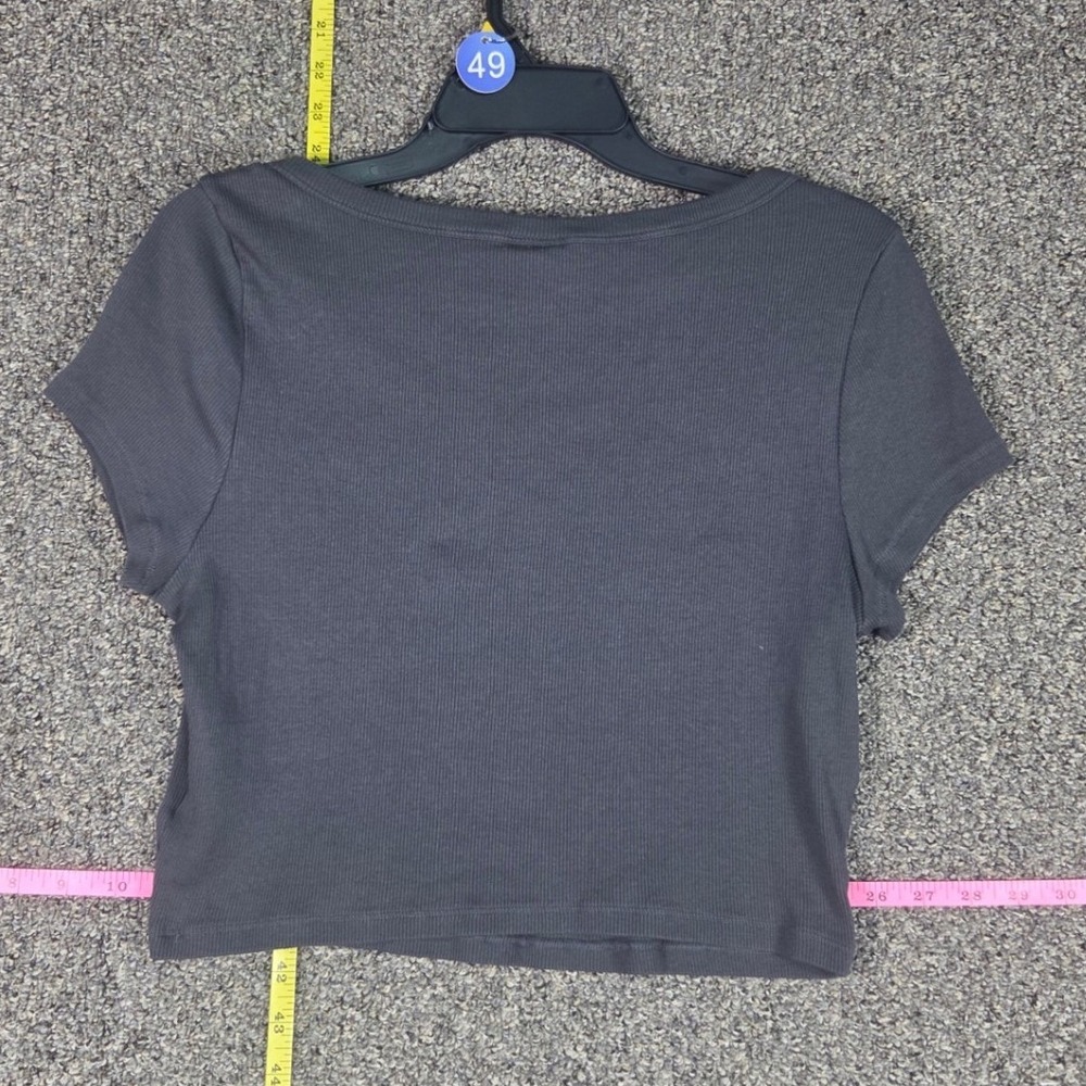 Divided H&M Crop Top Women XL Gray Ribbed Scoop Neck Short Sleeve Basic - Picture 2 of 3